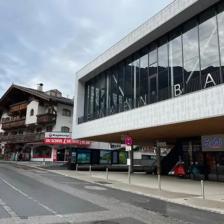 Center & * Mayrhofen